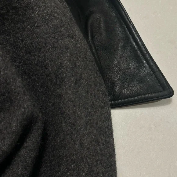 Italia Men's Black and Gray Bomber Jacket. MONDETTA - Picture 12 of 15